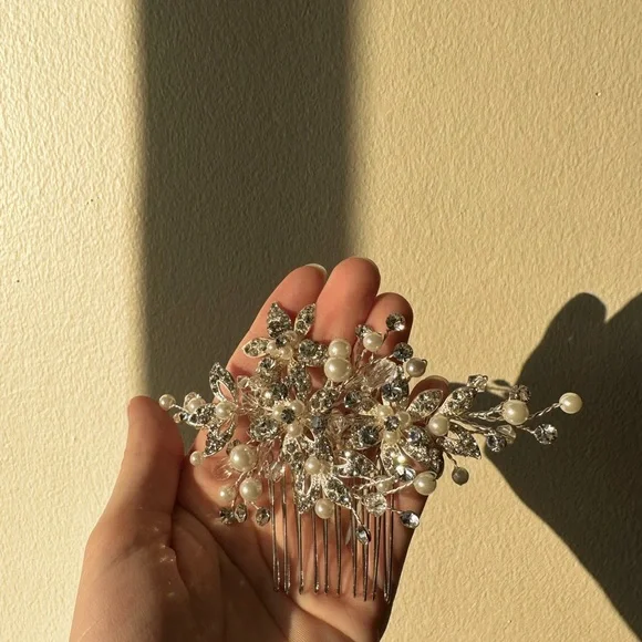 Hairpins for Bride. Elegant, simply and stylish - Picture 3 of 5